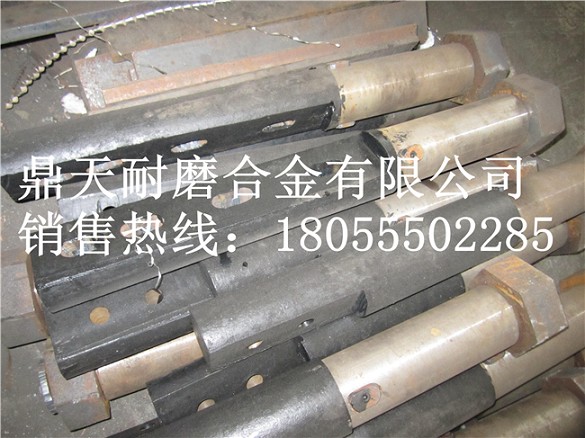 南方路機(jī)攪拌站成套耐磨件，南方路機(jī)1500B4口襯板、左右側(cè)葉片